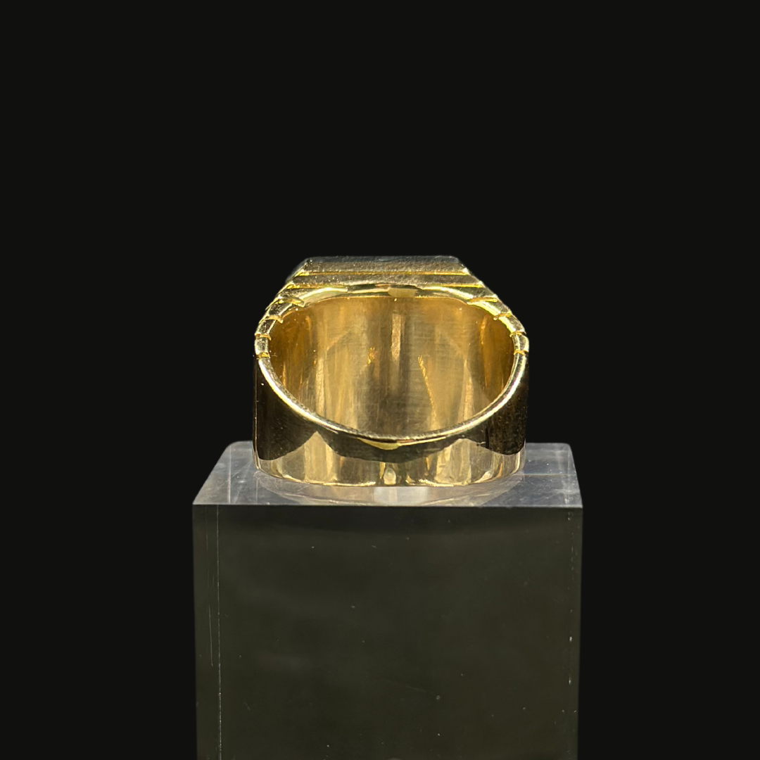 Square Ring 18K With Natural Diamonds