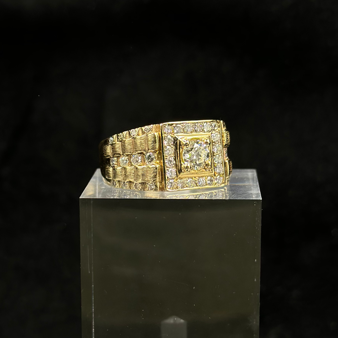 Square Ring 10K With Natural Diamonds