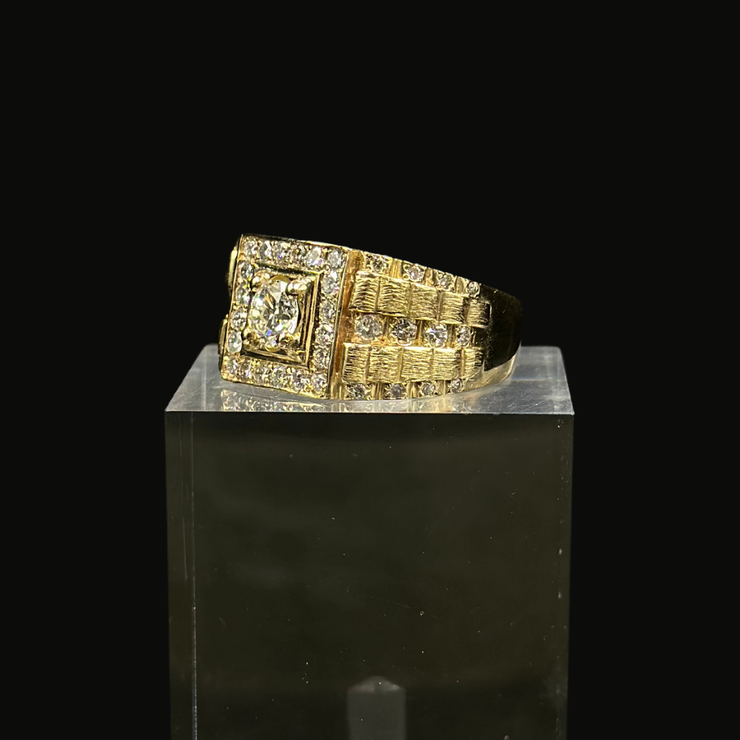 Square Ring 10K With Natural Diamonds