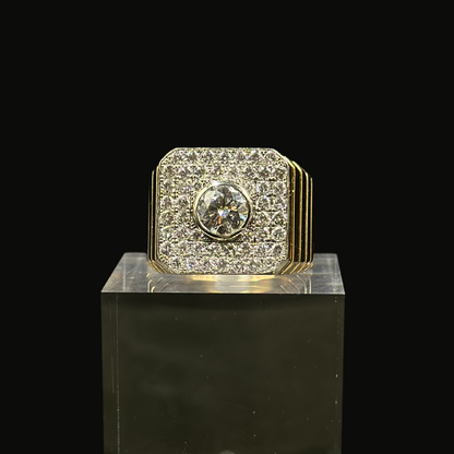 Square Ring 18K With Natural Diamonds